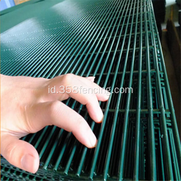 Pagar hewan Segitiga Bending Wire Mesh Fence